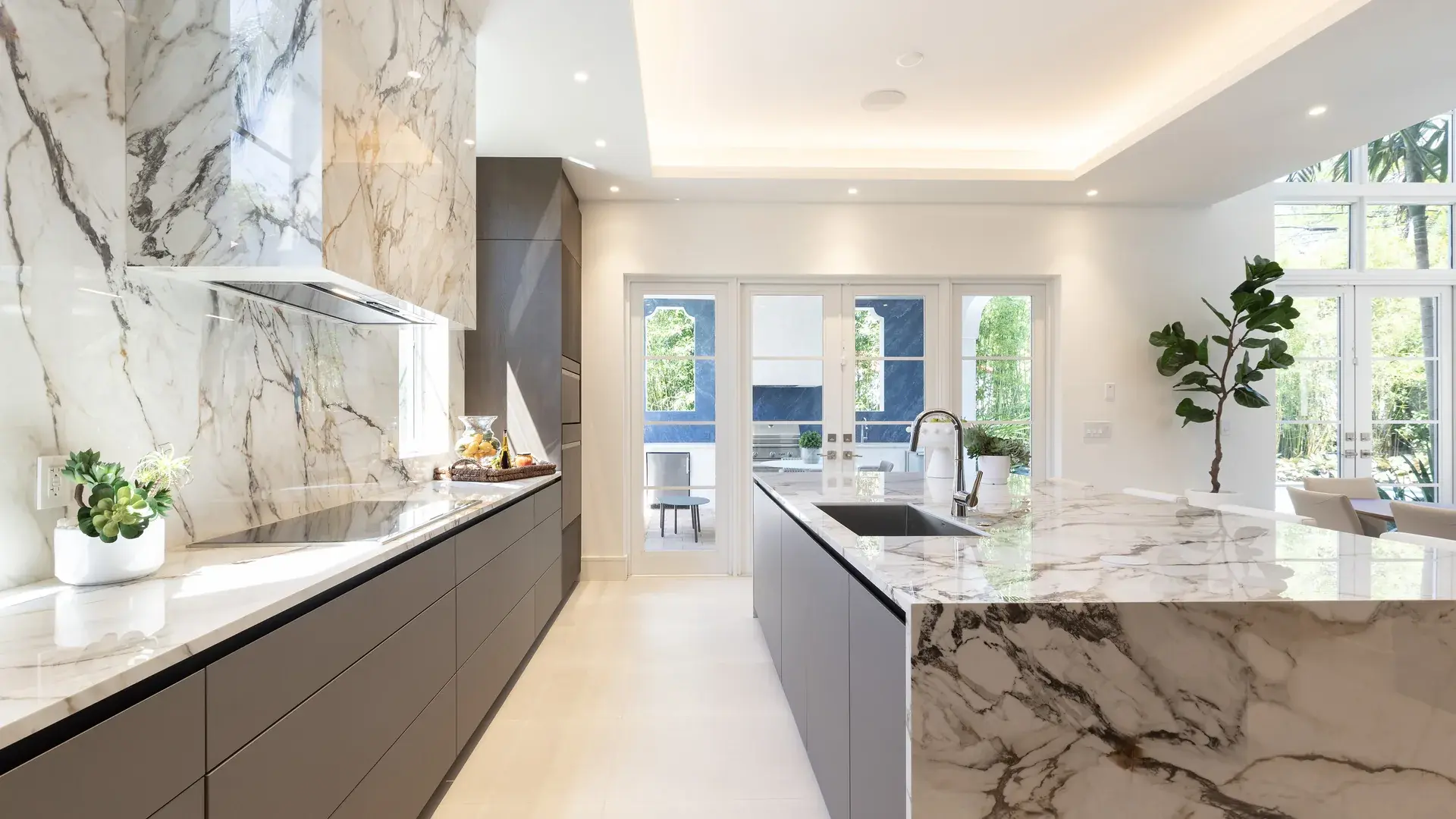 505 Zamora — dining room with floor-to-ceiling windows
