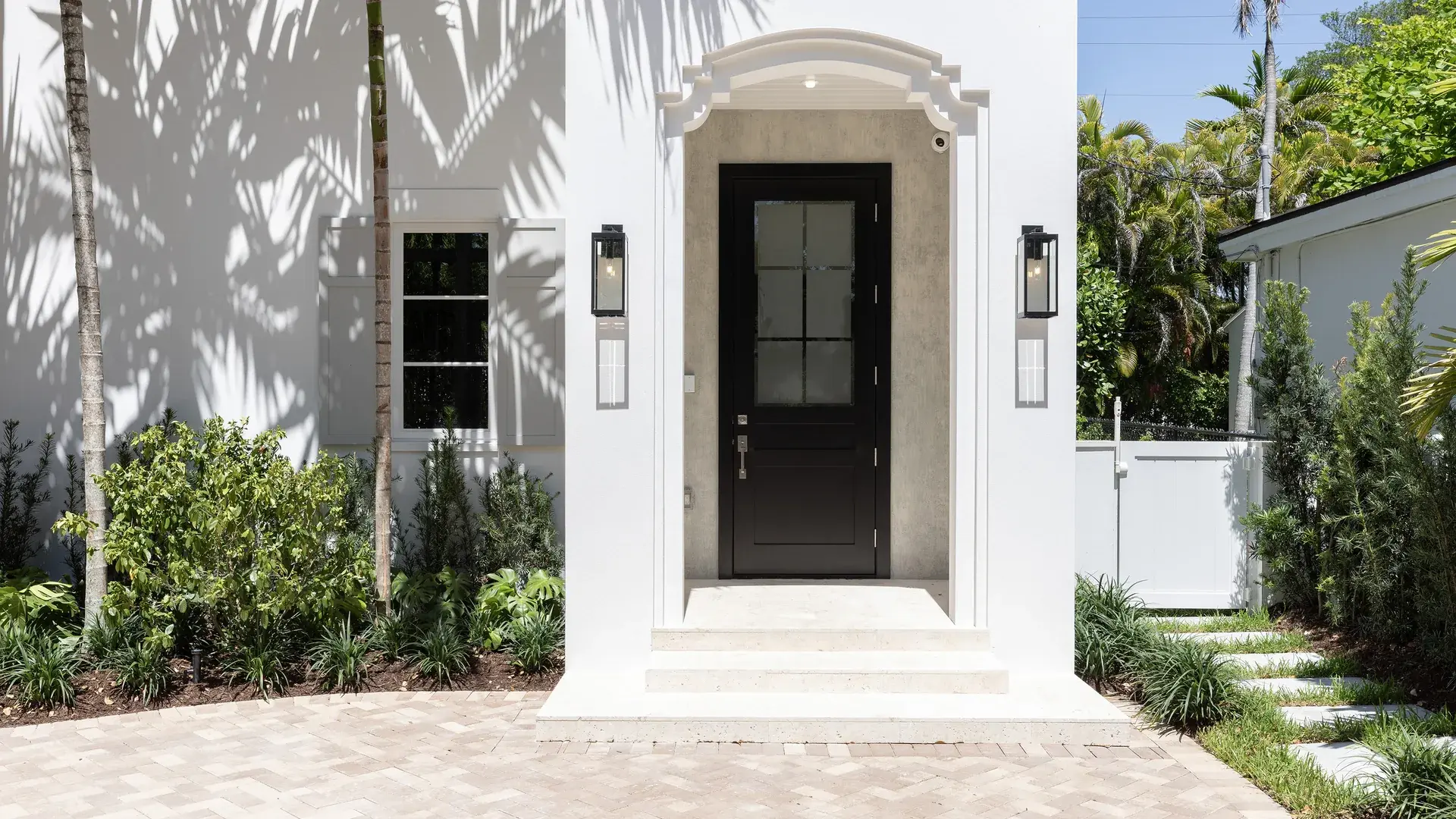 505 Zamora — front exterior architecture