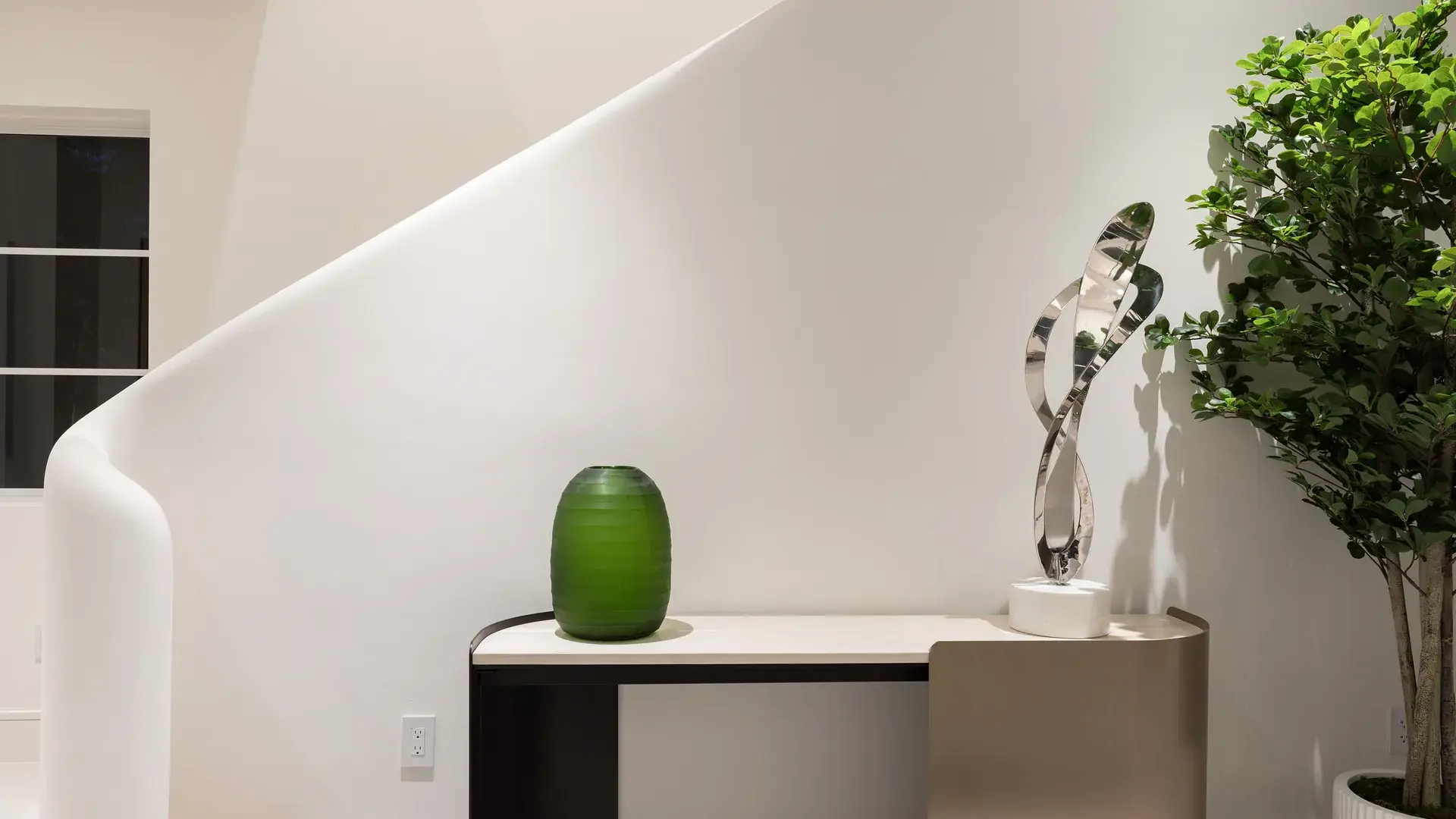 505 Zamora — staircase with console and decor